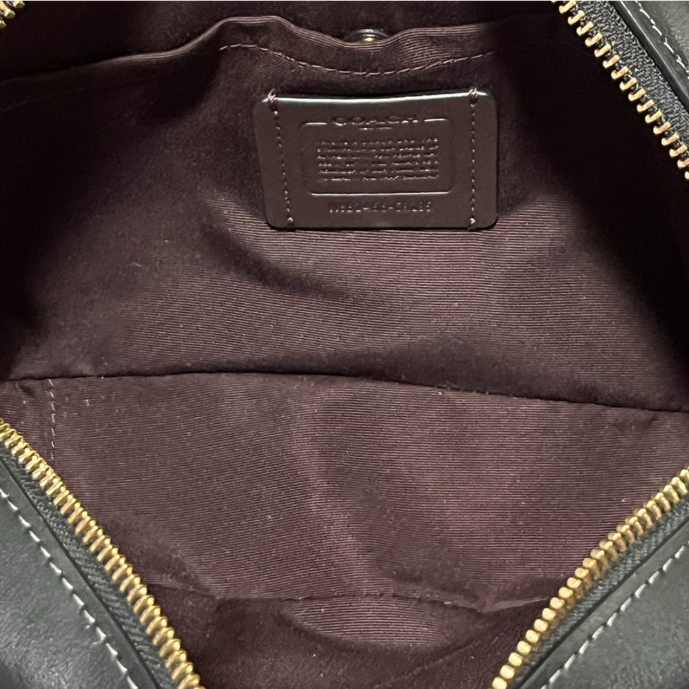 Coach Jamie Camera Bag in Signature Canvas - Picture 11 of 13